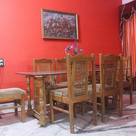 Thomas Home Stay Agra  Εξωτερικό φωτογραφία