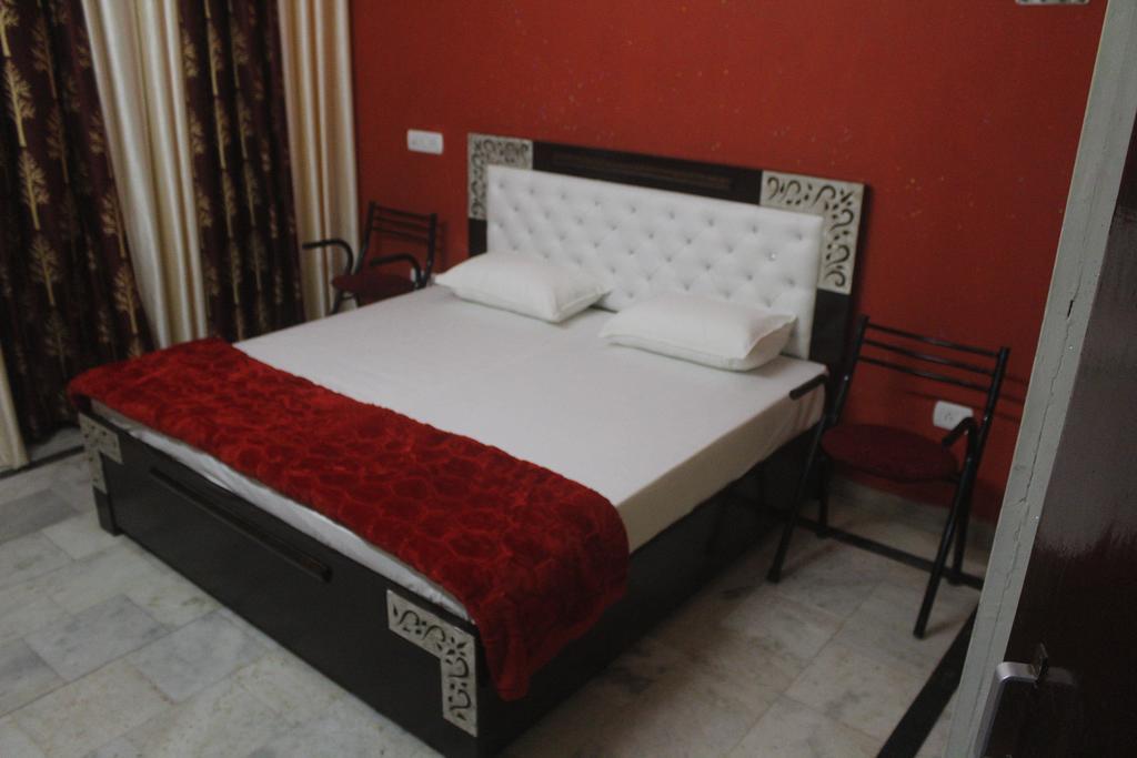 Thomas Home Stay Agra  Εξωτερικό φωτογραφία